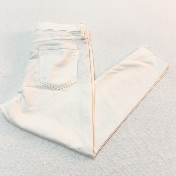 Banana Republic High Rise Skinny White Denim Jeans NWT Size 33 - Picture 7 of 7
